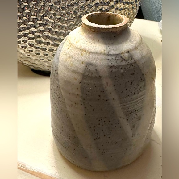 Artisan Signed Organic Sculpture Pottery Clay Japanese Hakame Style Beehive Vase - Picture 2 of 4